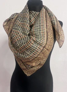 Hodvábna šatka Štvorčeky