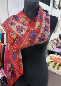 Hodvábny šál Red Hathi