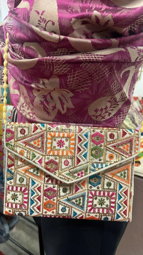 Boho kabelka kremova